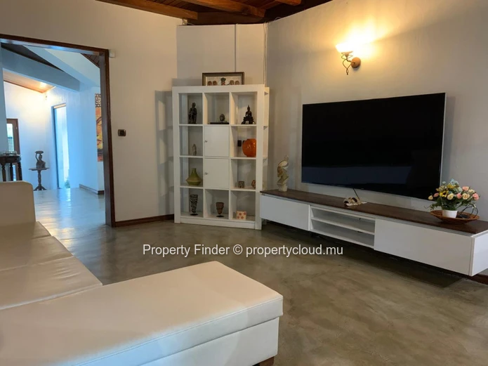 Exceptional 4 Bedroom Villa  