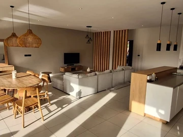 4 Bedroom Villa