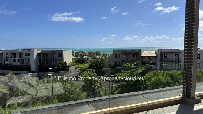 Beautiful Penthouse at Azuri – Lagoon Views