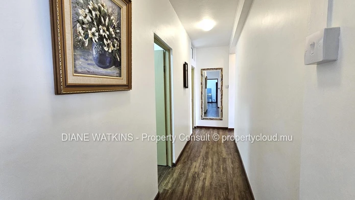 À Vendre - Appartement de 2 Chambres Idéalement situé dans le centre-ville de Curepipe