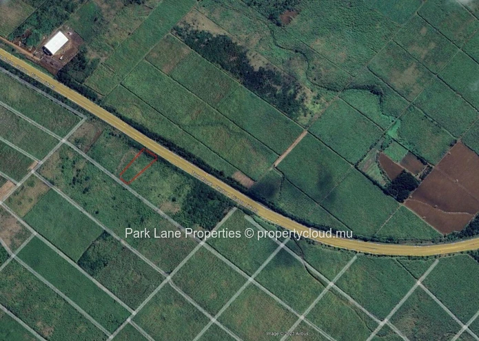 Prime agricultural land with investment potential in fast-growing region