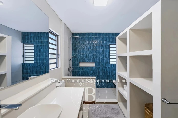 FLORÉAL – Elegant Family Home with Garden - 5 bedrooms