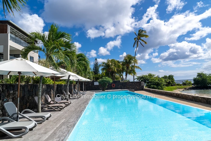 Penthouse meublé de 3 chambres avec piscine à Pointe aux Biches