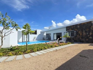 4 Bedroom Villa