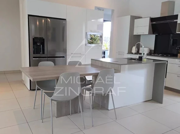 4 Bedroom Villa