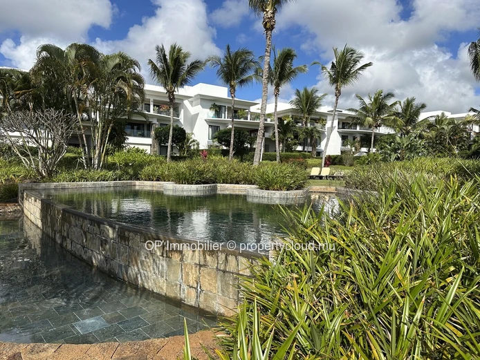 Appartement IRS 3 chambres avec piscine à vendre à Roches Noires