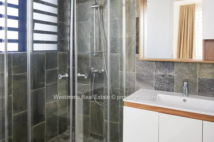 Flic en Flac – Villa Contemporaine à Vendre – Luxe et Vue Panoramique