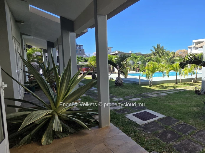 Comfortable 3-Bedroom Triplex for Long-Term Rent in the Heart of Grand Baie