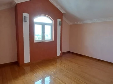 Appartement de 5 Chambres