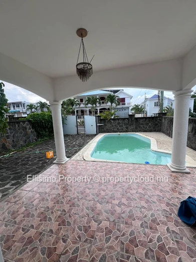 FOR RENT | Charming 3-Bedroom House with Private Pool | Calodyne