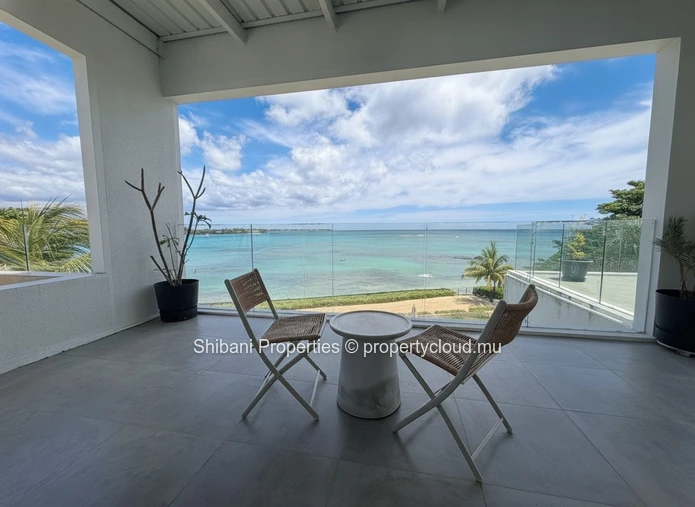 Penthouse de 384 m² à vendre à Péreybère avec 3 chambres