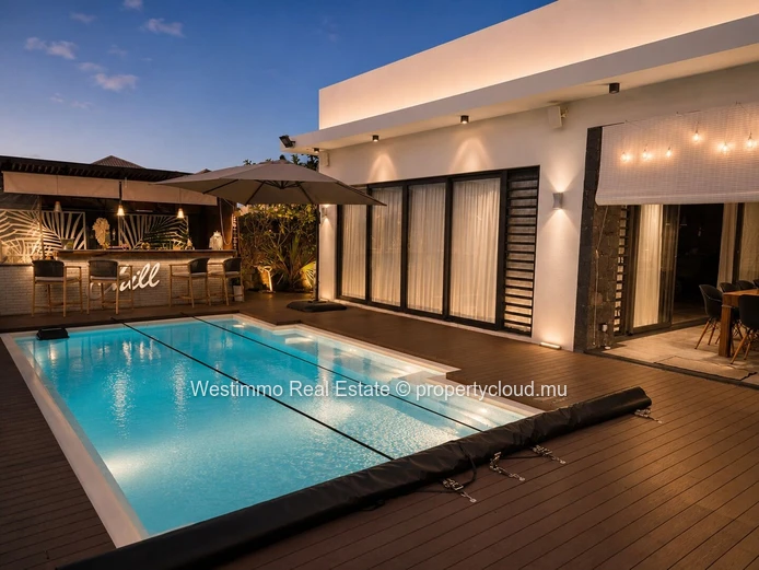 Villa d'exception de 433 m² à vendre à Beau Vallon, proche de Blue Bay