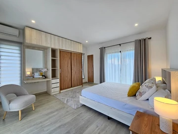 4 Bedroom Villa