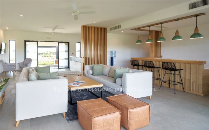 Appartement de 3 chambres à vendre à St Antoine, Grand Gaube, avec piscine dans un complexe résidentiel