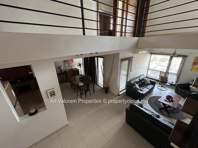 Penthouse à deux niveaux a louer- Tamarin