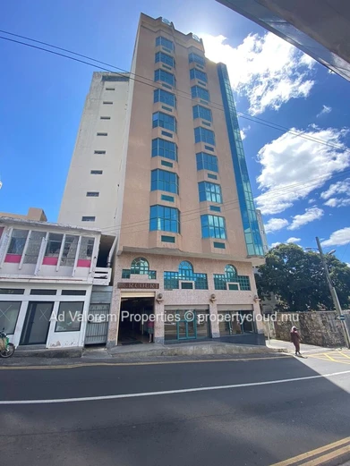 Espace commercial à vendre dans la Capitale.