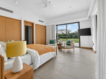 5 Bedroom Villa