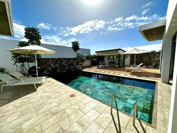 VILLA CONTEMPORAINE D'EXCEPTION À MONT OLYMPE Rs 140,000/mois (services inclus) | Disponible fin avril