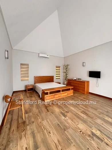 Villa de 5 Chambres à Vendre – Balaclava (Royal Park), Nord