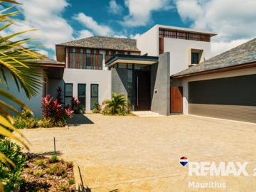 5 Bedroom Villa