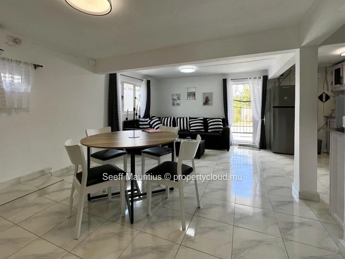 Maison à vendre avec un studio indépendant — idéale pour y vivre ou pour un investissement