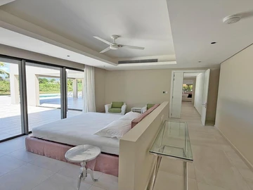5 Bedroom Villa