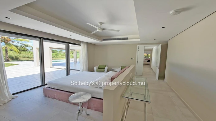 Villa White Light