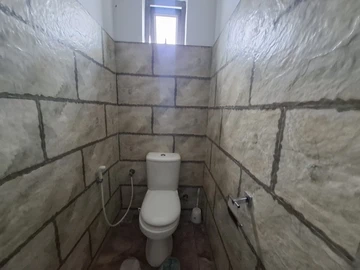 5 Bedroom Villa