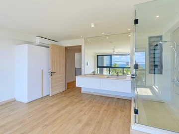 4 Bedroom Apartment