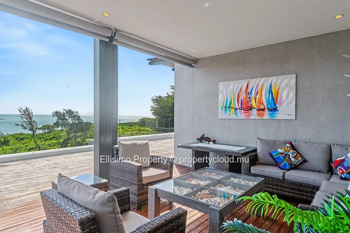 Penthouse de standing avec vue mer et montagne – St Antoine Private Residences