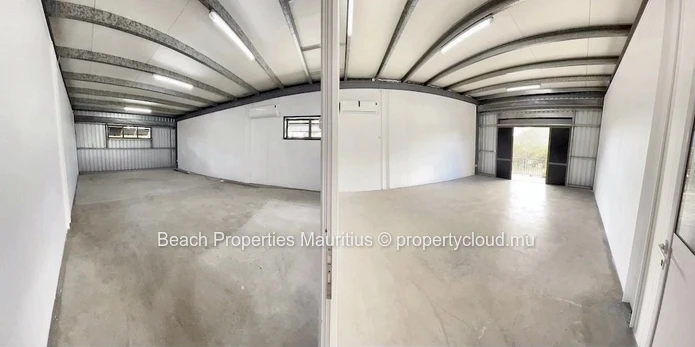 Bright 75m² Office with AC & Parking in Tamarin
