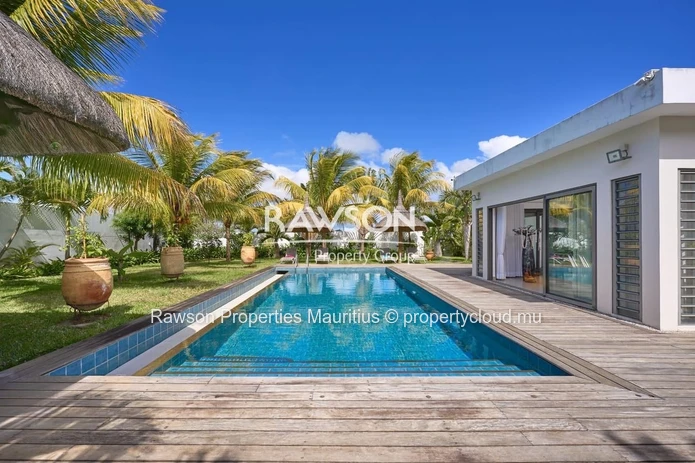 Modern Villa In Grand Bay