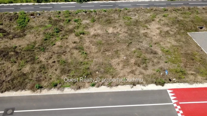 Residential & Mixed-Use Land in Pierrefonds