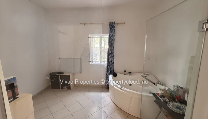 Appartement meublé de 2 chambres à louer à Pointe aux Sables - 30 000 Rs par mois