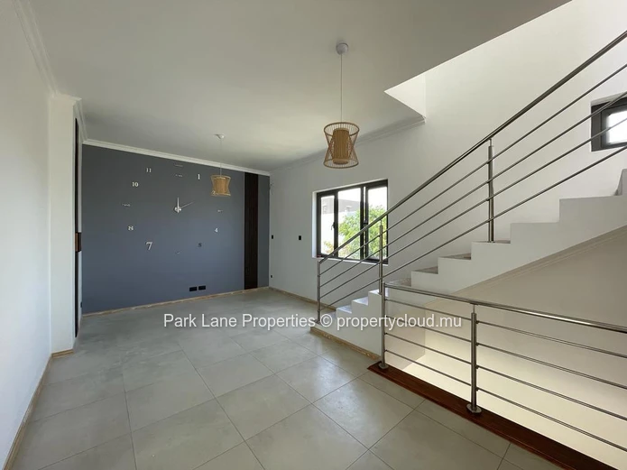 Brand new contempory house nestled in a quiet neighbourhood