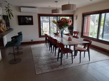 6 Bedroom House