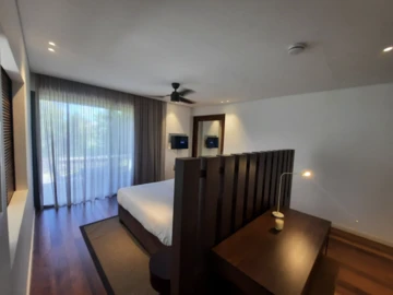 5 Bedroom Villa
