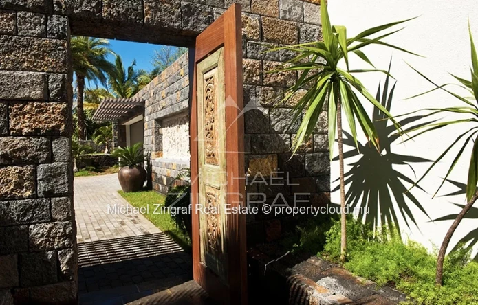 Ile Maurice - Opportunité rare : Villa de luxe Pied dans l'eau  proche Grand Baie - Pointe aux Canonniers