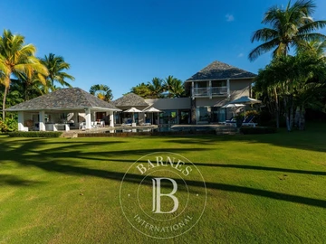6 Bedroom Villa