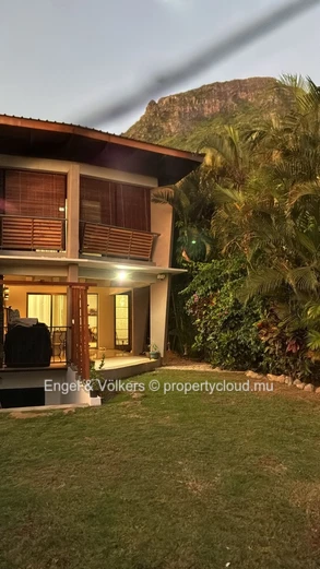 Peaceful Living in the Heart of Black River