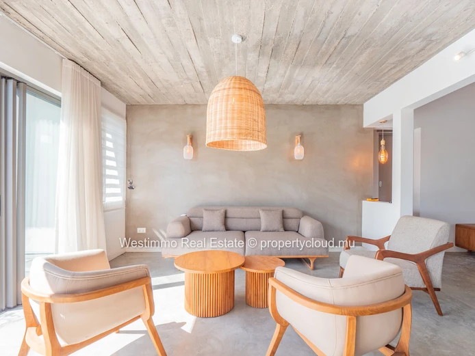New villa with swimming pool in a secure residential area