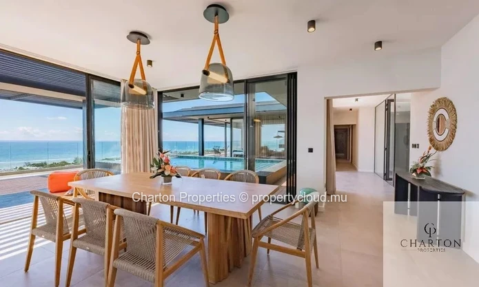 Exceptional 4-bedroom villa - Panoramic view of Le Morne & spectacular sunsets