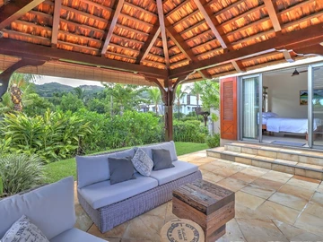 Superb villa with 3 en-suite bedrooms with double living room in a prestigious golf estate