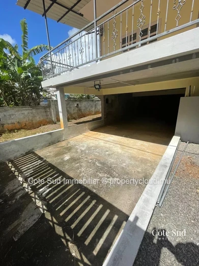 Prestigieux maison de 241 m² avec jardin et terrasse à Mahébourg
