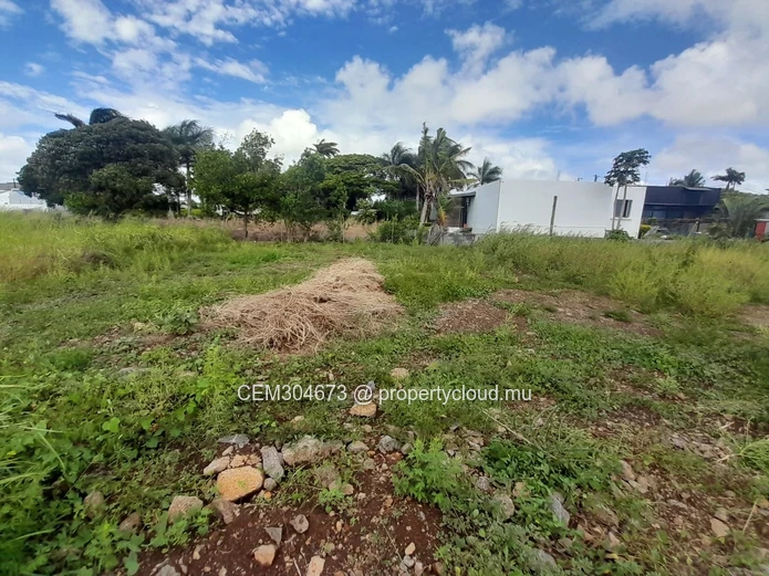 Terrain à vendre à St François, Calodyne – 7 Perches 