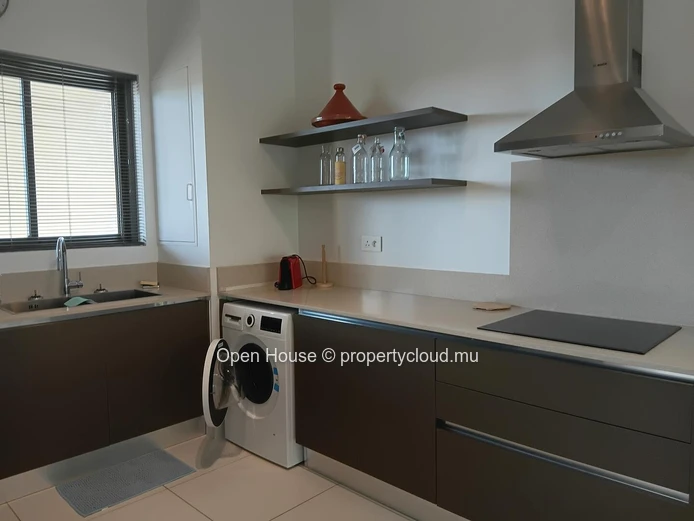 Luxury 3-Bedroom Penthouse with Private Pool in Pereybere