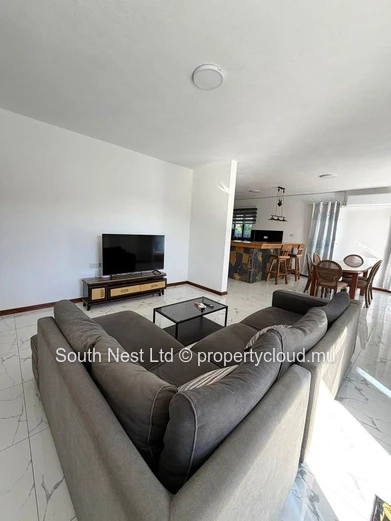 Villa familiale contemporaine de 4 chambres avec piscine privée - Mon Choisy
