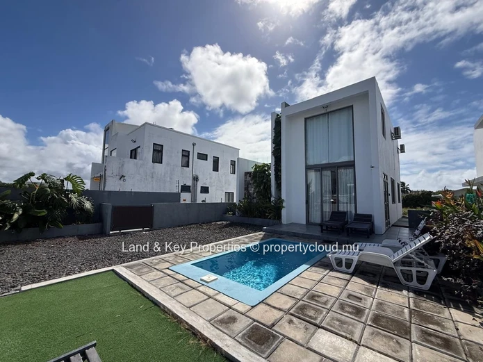 Villa Avec Appartement Indépendant À Vendre – Morcellement Balinéa, Trou D’Eau Douce