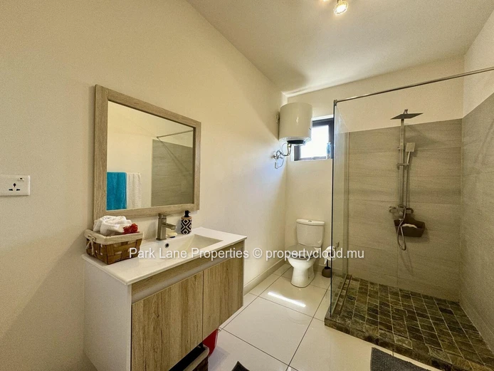 Penthouse de 240m2 incluant le toit terrasse avec vue dégagée
