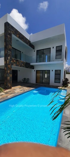 Villa moderne à vendre